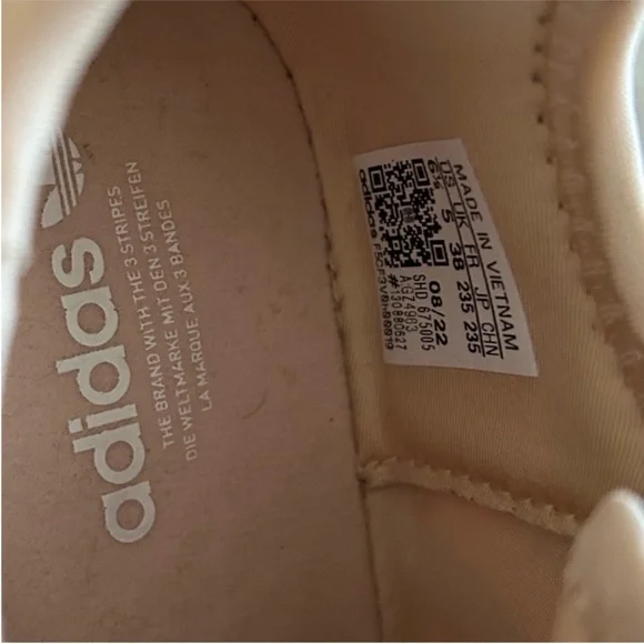 Adidas | NMD_ R1 | - Picture 13 of 15